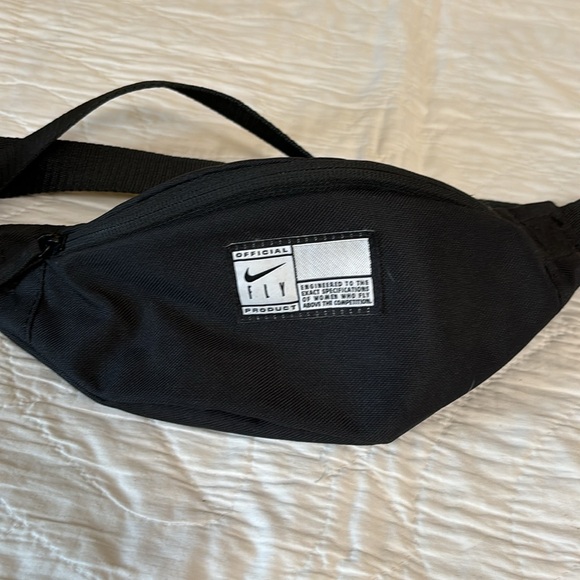 Nike Heritage Swoosh Fly Waist Bag - Picture 3 of 15